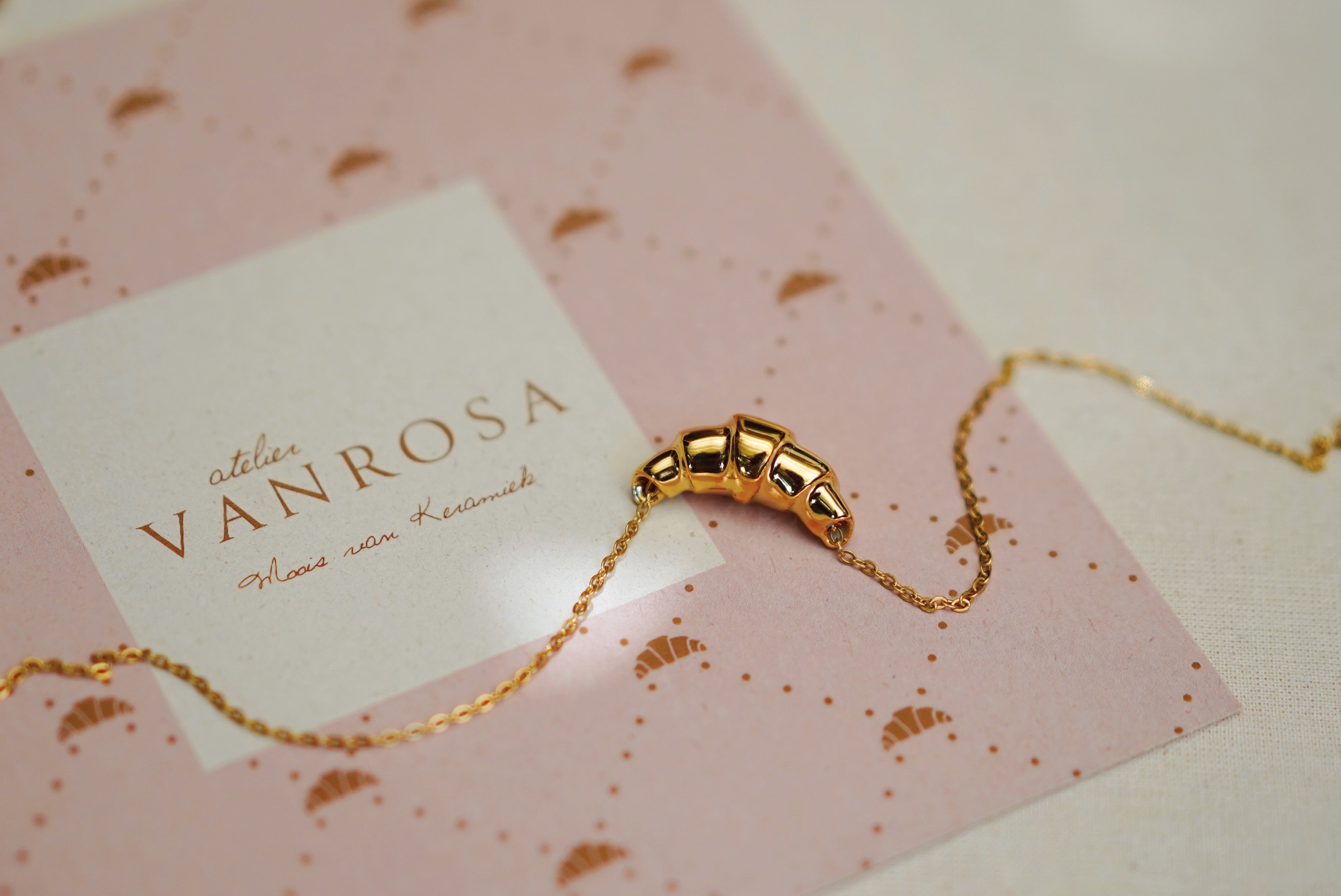 gouden en zilveren croissants