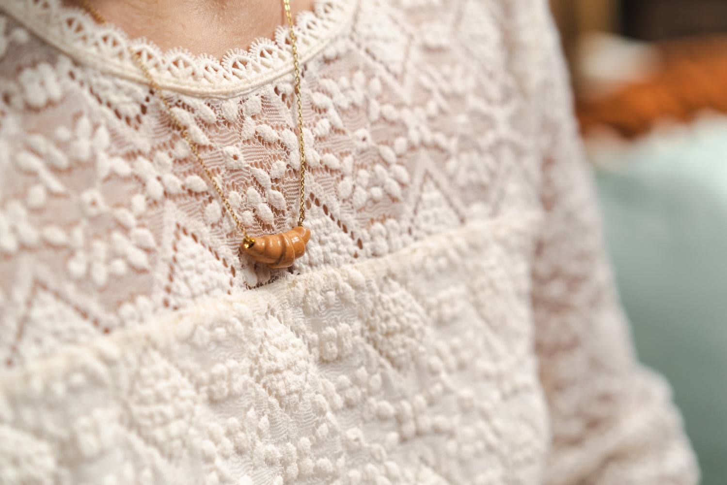 Croissant ketting licht terracotta SALE