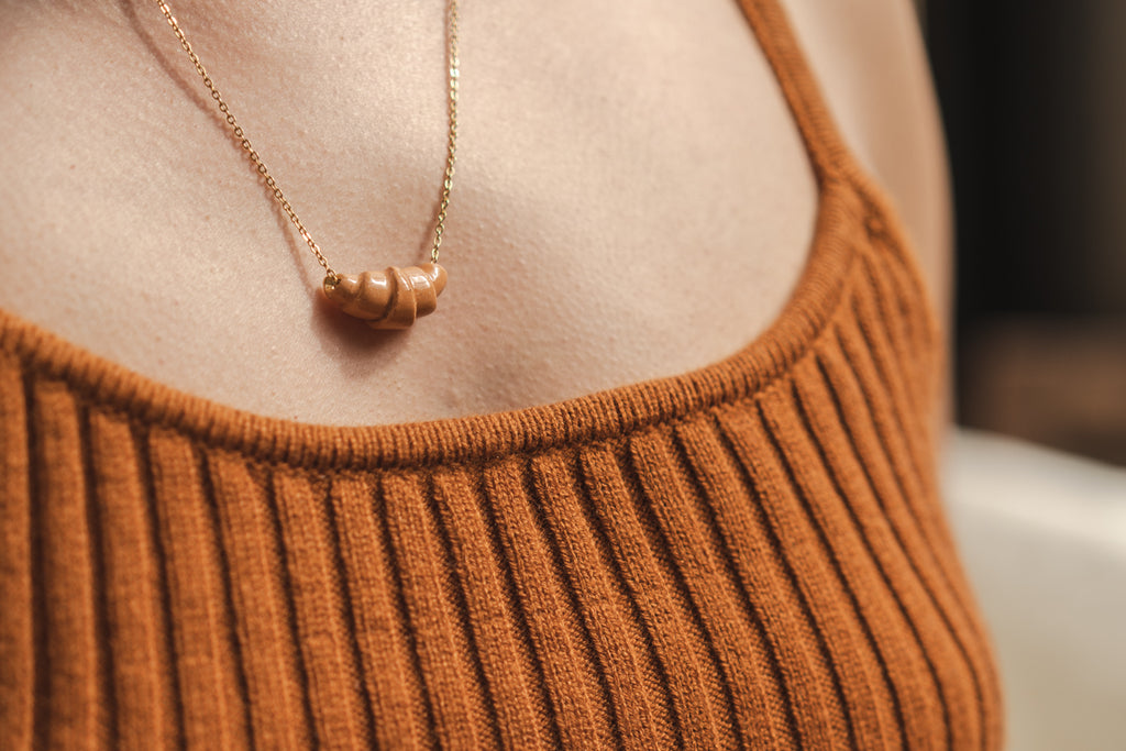 Croissant necklace Naturel