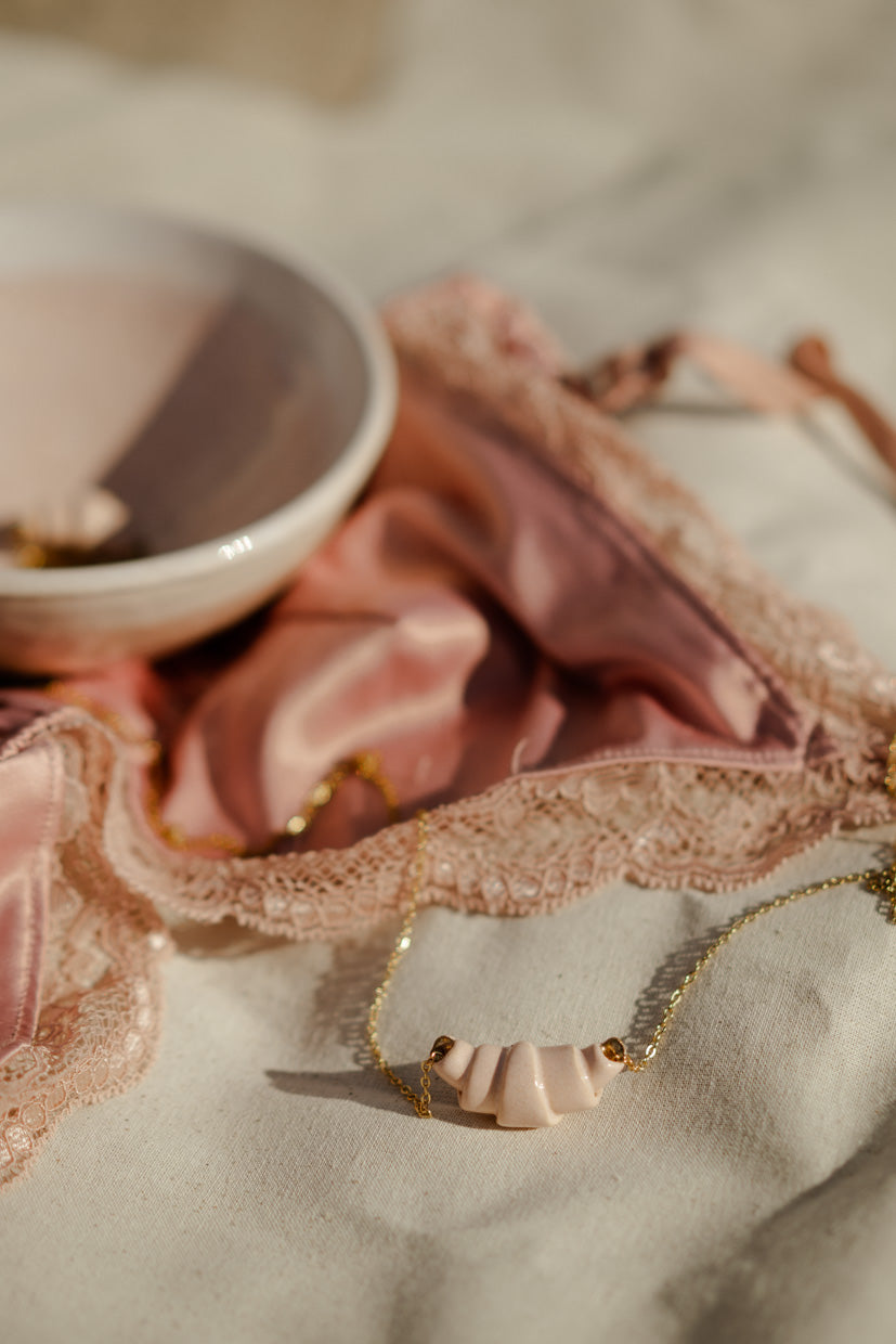 Croissant ketting nude SALE